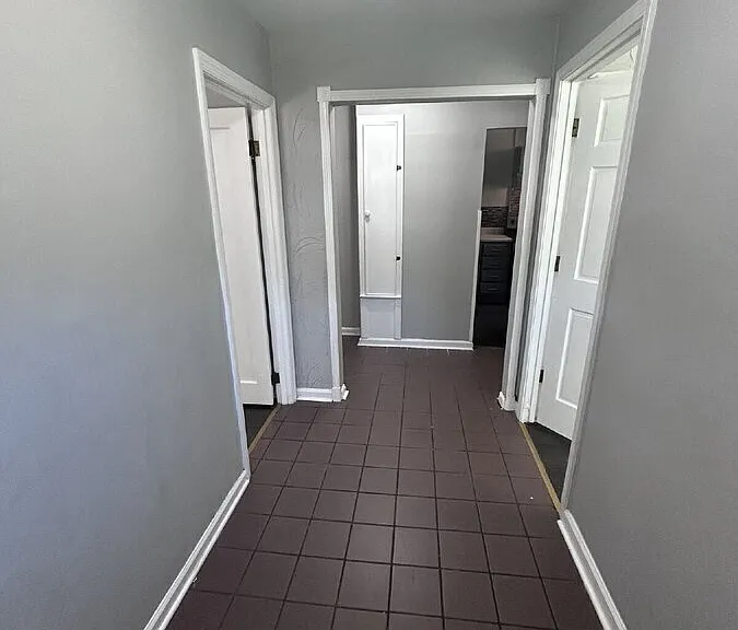 9224 Kathlyn Dr — Photo 2