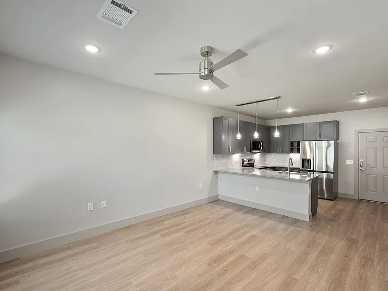 3751 Heritage Towne Blvd — Photo 48