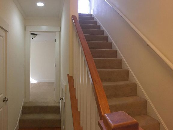 2nd image of 1924 Bath St APT D