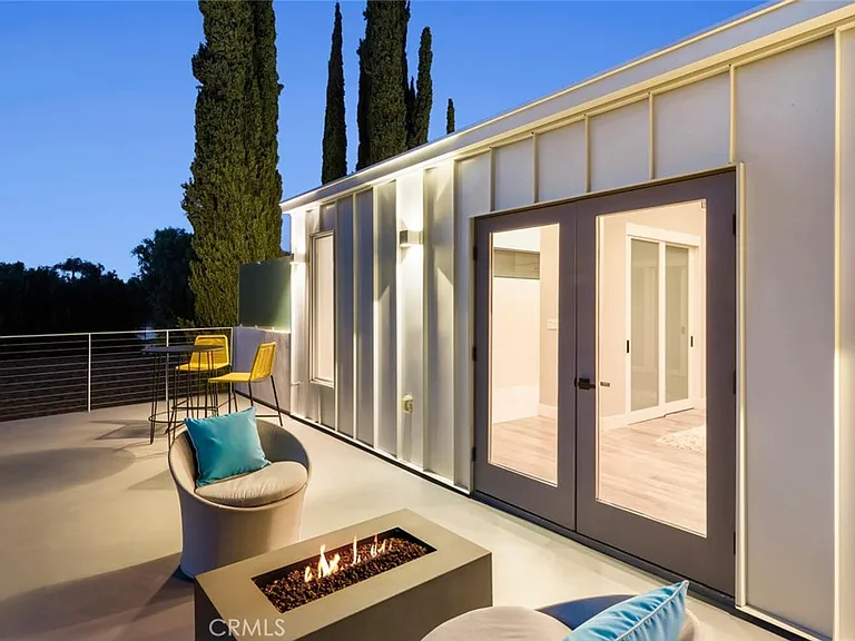 4731 Topanga Canyon Blvd — Photo 46