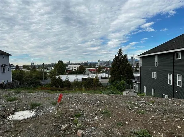 11809 River Rd, Surrey, BC V3V 2R7