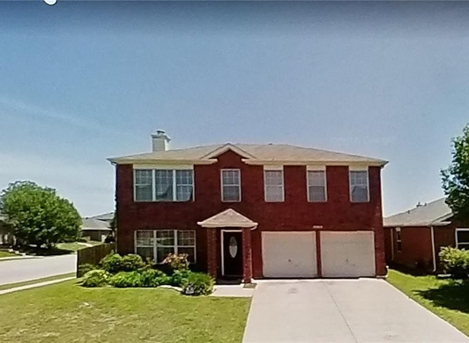 1st image of 200 Hampstead Dr