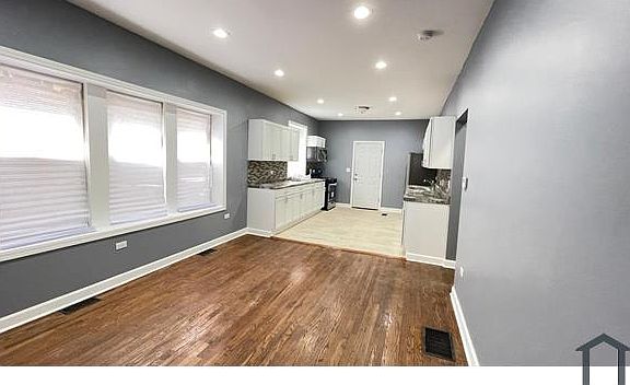 2nd image of 8020 S Harvard Ave #1-2