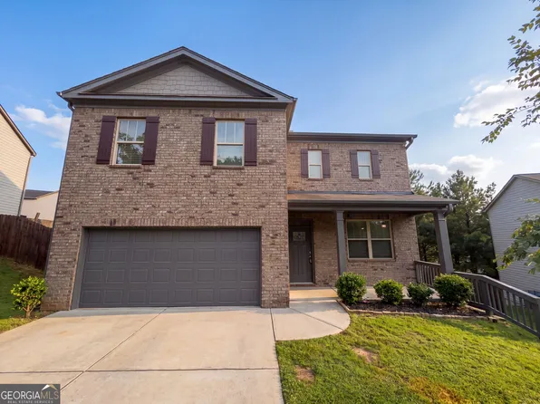 611 Dodson Lake Ct, Fairburn, GA 30213