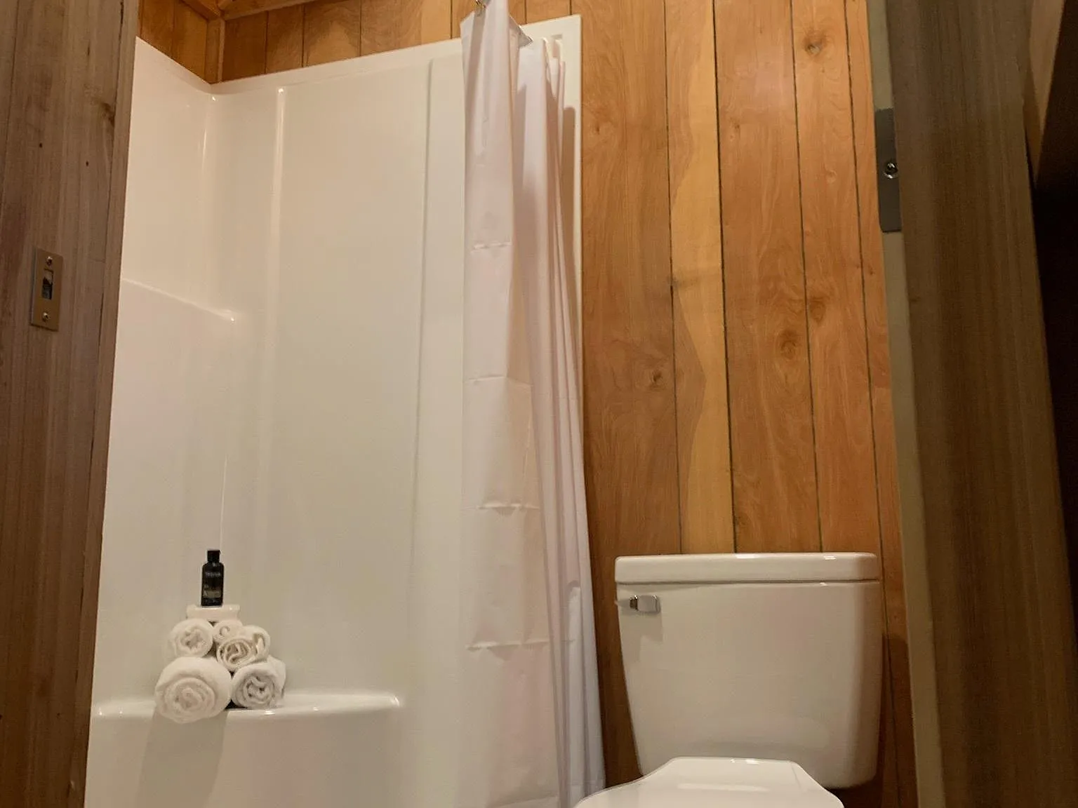 Studio, 200 sqft, $1,500 — Photo 2