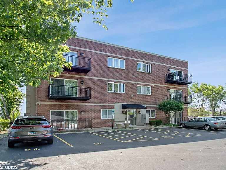 15524 Cicero Ave — Photo 17