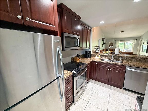 5th image of 5508 SE Pine Ave