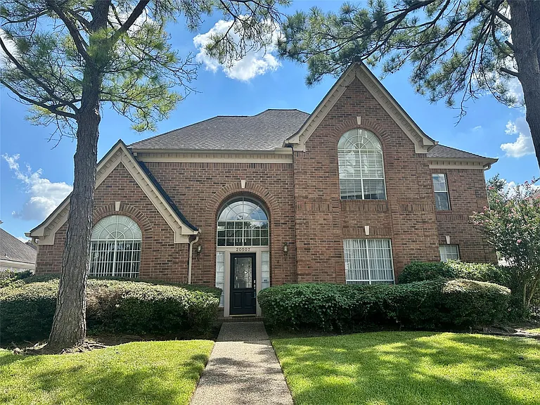20507 Chapel Glen Ct — Photo 1
