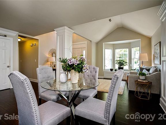 5th image of 1525 Deer Forest Dr