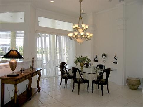 5th image of 659 Solana Ct