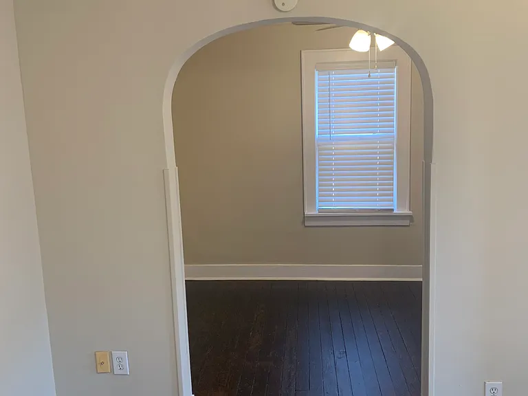 2521 1/2 N Robinson Ave #1 — Photo 27
