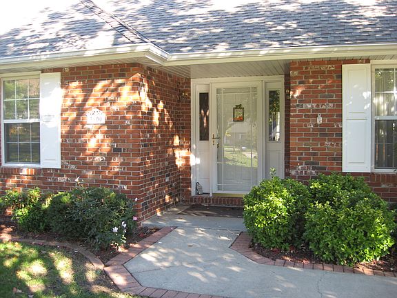 2nd image of 3600 Darice Ln