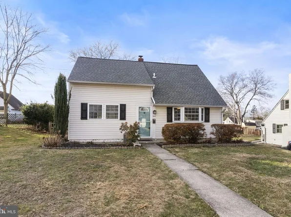 310 Locust Dr, Phoenixville, PA 19460