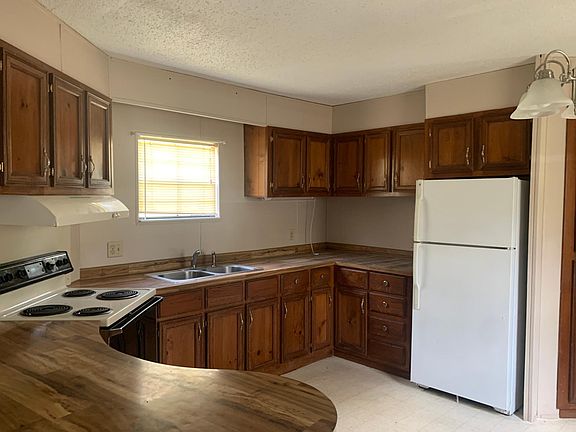 2nd image of 2426 Harold Dr