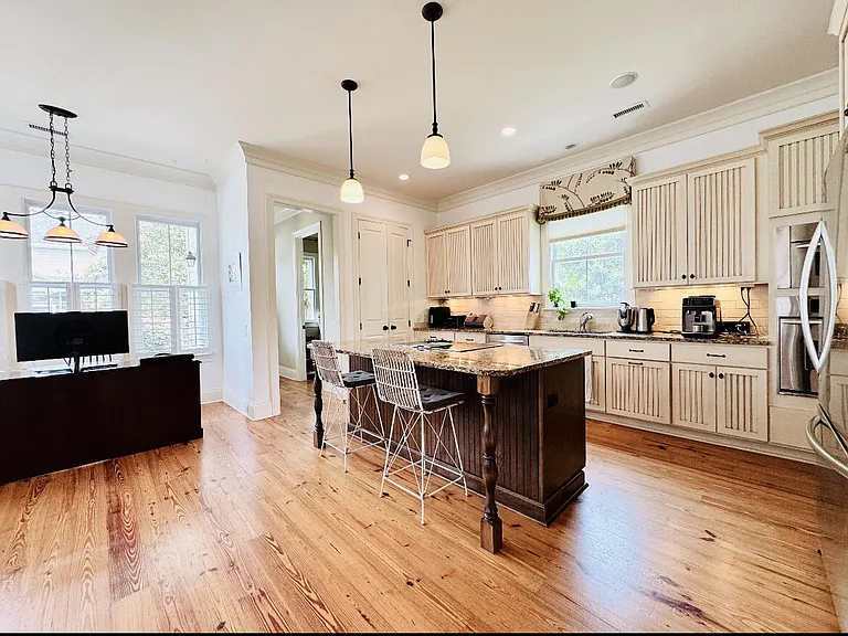 102 Wrigley Blvd — Photo 7