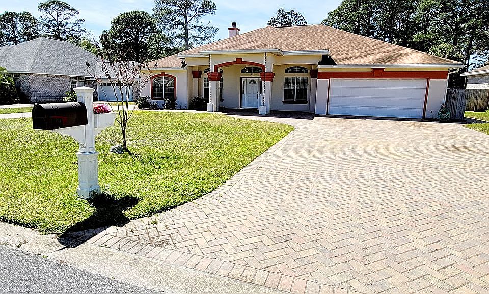 1st image of 23 Norwich Cir