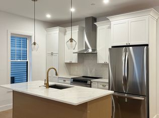 10 Rockland St #2, Roxbury, MA 02119