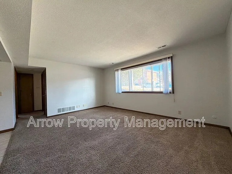 3831 S 46th St #1 — Photo 2