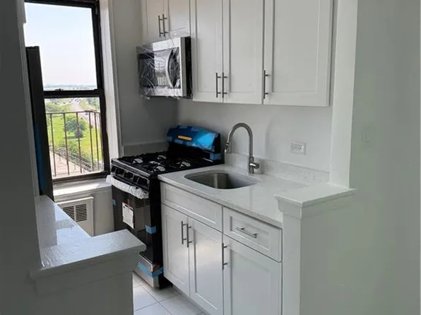 3235 Emmons Ave APT 723, Brooklyn, NY 11235
