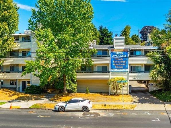 6900 California Ave SW UNIT 401