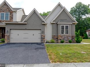 158 Lexington Ct, Harrisburg, PA 17112