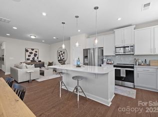 2966 Clyde Dr, Charlotte, NC 28208