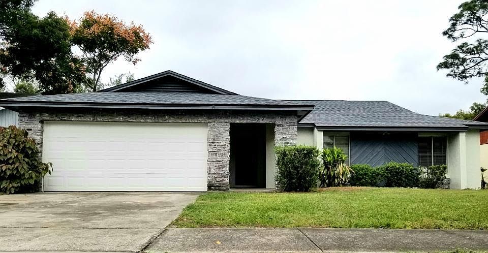 1st image of 3209 Heartwood Ave