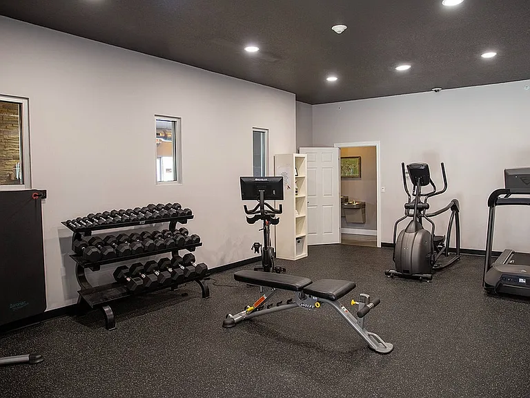 Prairie Pointe Student Living — Photo 20