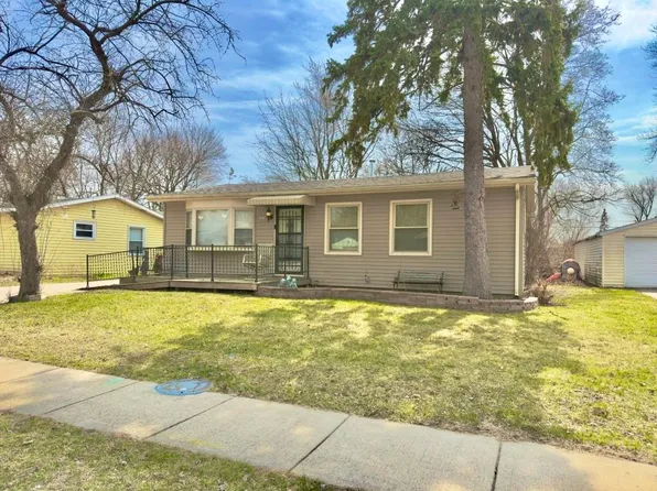 1021 Drexel Blvd, Machesney Park, IL 61115