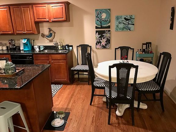 3rd image of 105 Madison Ct SE #105