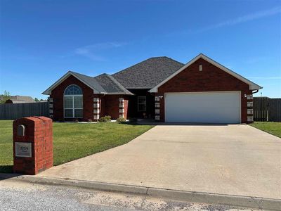 1204 Brandi Dr, Elgin, OK, 73538