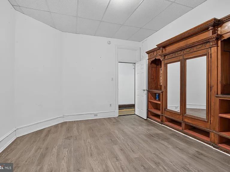 4011 Pine St — Photo 24