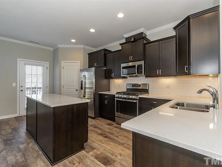 6024 Kayton St — Photo 4