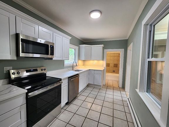 2nd image of 89 Denmark Street