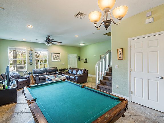 3rd image of 219 E Thatch Palm Cir