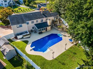 35 Richard Ter, Red Bank, NJ 07701