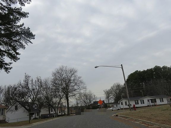 4th image of 2209 Myrtlewoods Dr