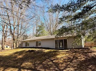 510 E Golden Pond Rd, Midland, MI