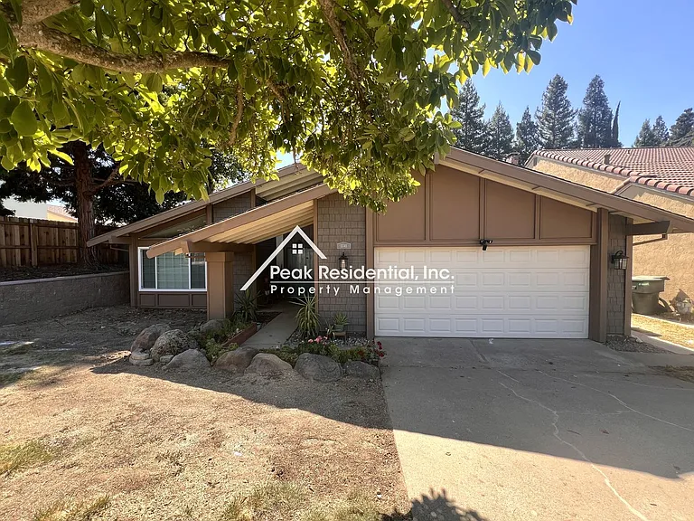 5541 Walnut Ave — Photo 2