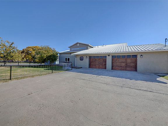 2nd image of 6 Wood Dr