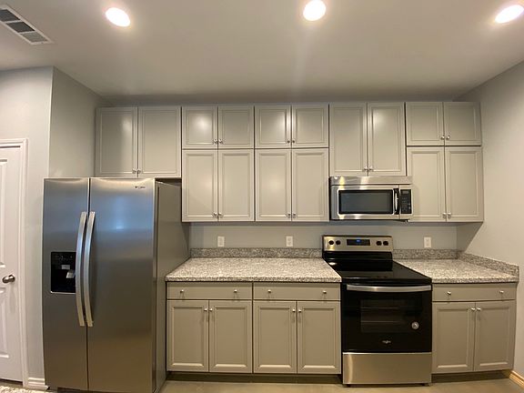 2nd image of 1111 Murray St #102