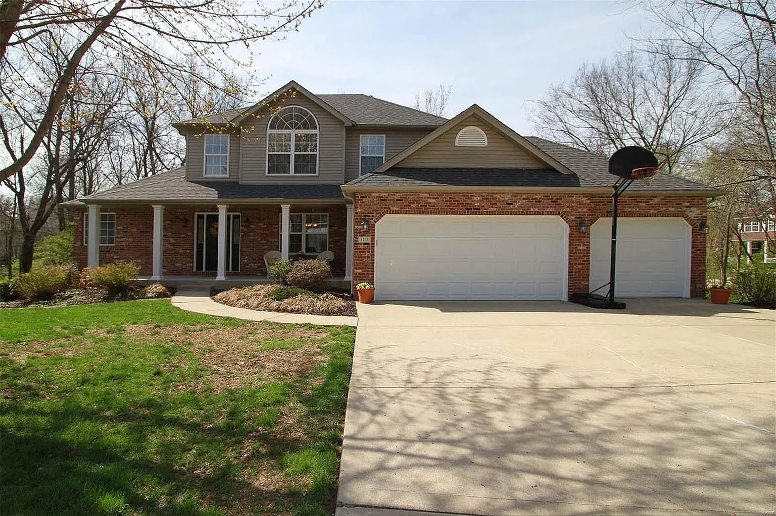 1217 Springbrooke Dr photo 1