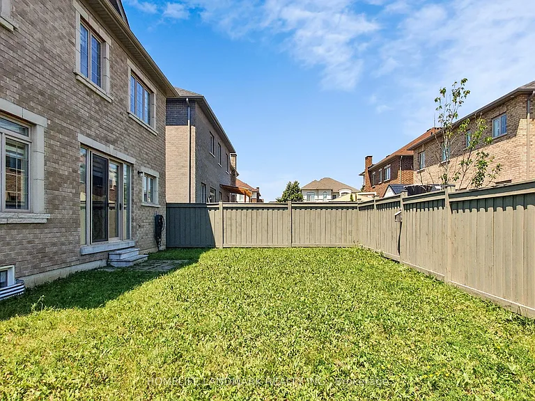 1533 Devine Point — Photo 43