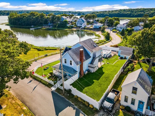 27 West Blvd, Wareham, MA 02571