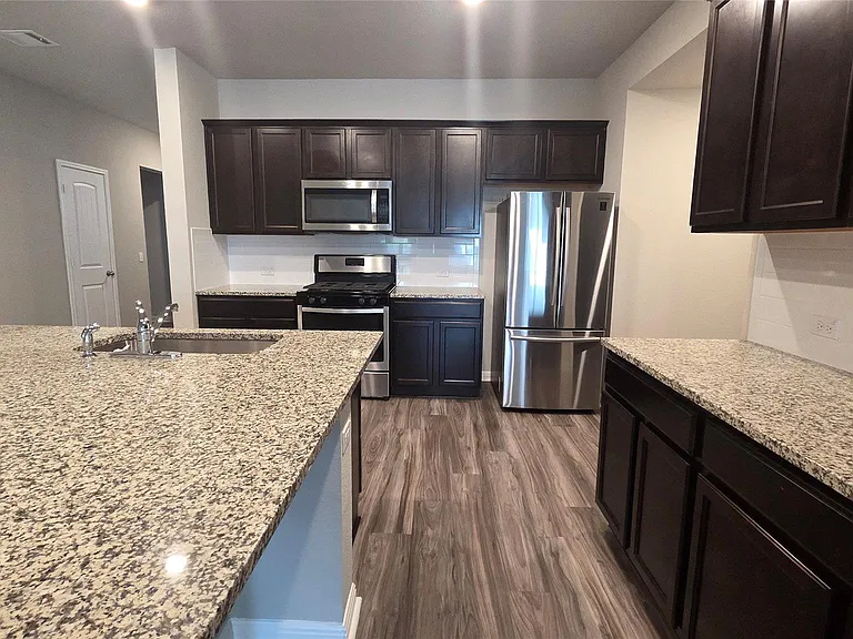 137 Arrowhead Vine St — Photo 7