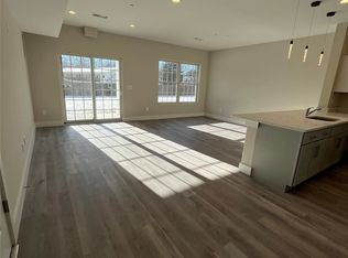 86 Creek Rd #106-206, Poughkeepsie, NY 12601