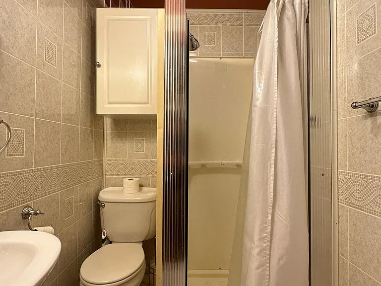 826 Main St #1 — Photo 17