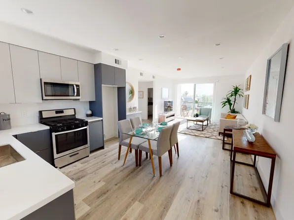 Erwin, 14540 Erwin St #311, Van Nuys, CA 91411