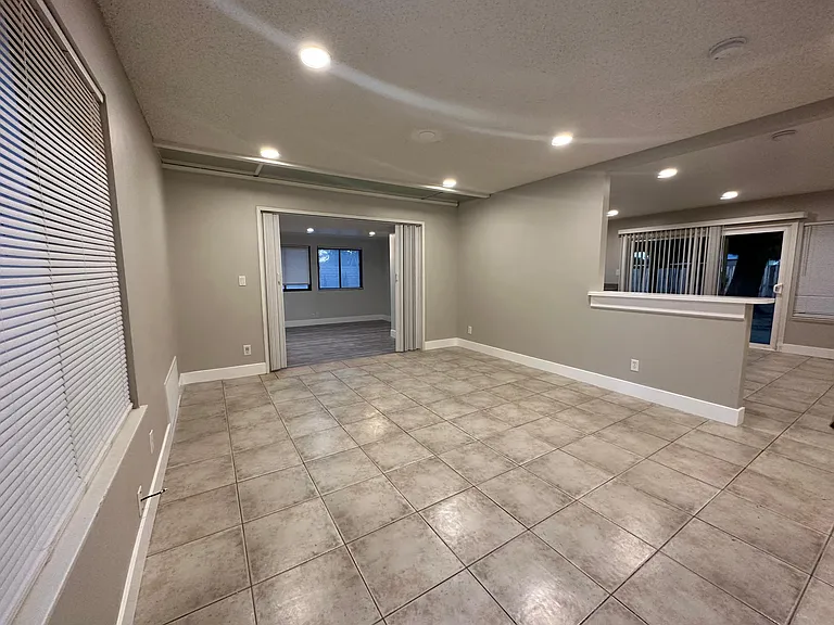 3723 Balmont St — Photo 7