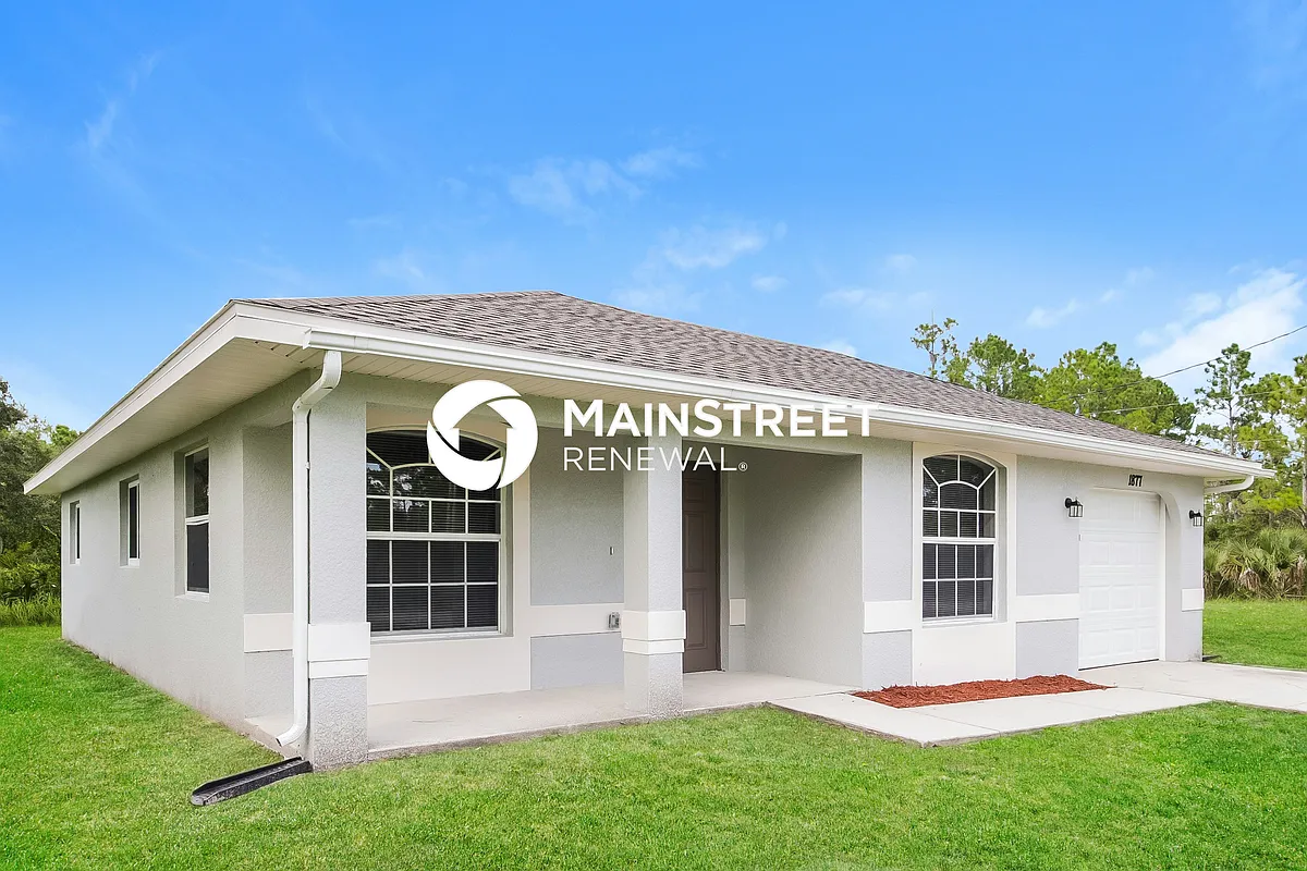 Front View - 1877 Mettler Ave